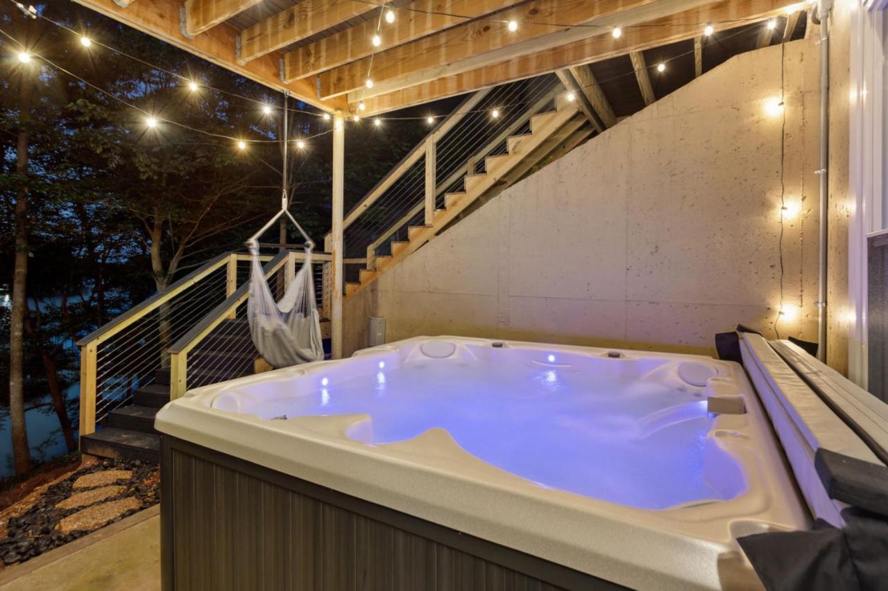 Lanier Landing - Private Dock Hot Tub Game Room เกนส์วิลล์ ภายนอก รูปภาพ