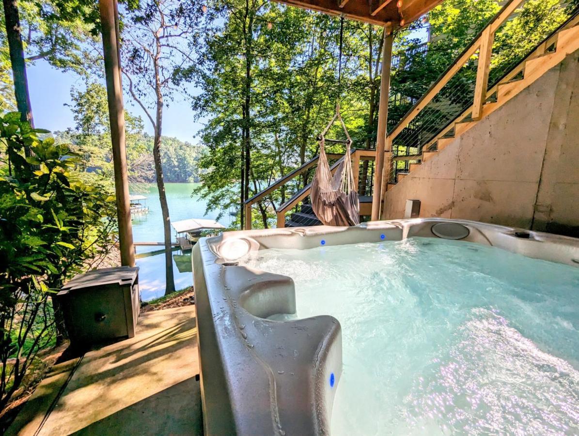 Lanier Landing - Private Dock Hot Tub Game Room เกนส์วิลล์ ภายนอก รูปภาพ